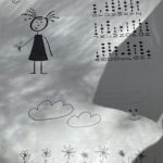 Handgezeichnetes Bild mit Blumen und Buchstabencode