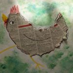 Hühnchen-Collage aus Zeitungspapier auf grünem Hintergrund