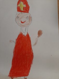 Kindergarten-Zeichnung von Figur in rotem Kostüm