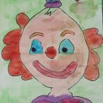 Kinderzeichnung von fröhlichem Clown mit Hut